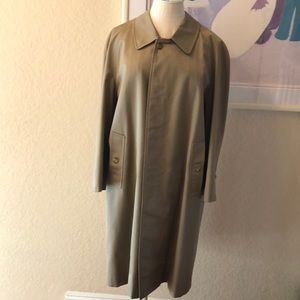 Vintage Burberry Men’s Trench Coat With Detachable Wool Lining